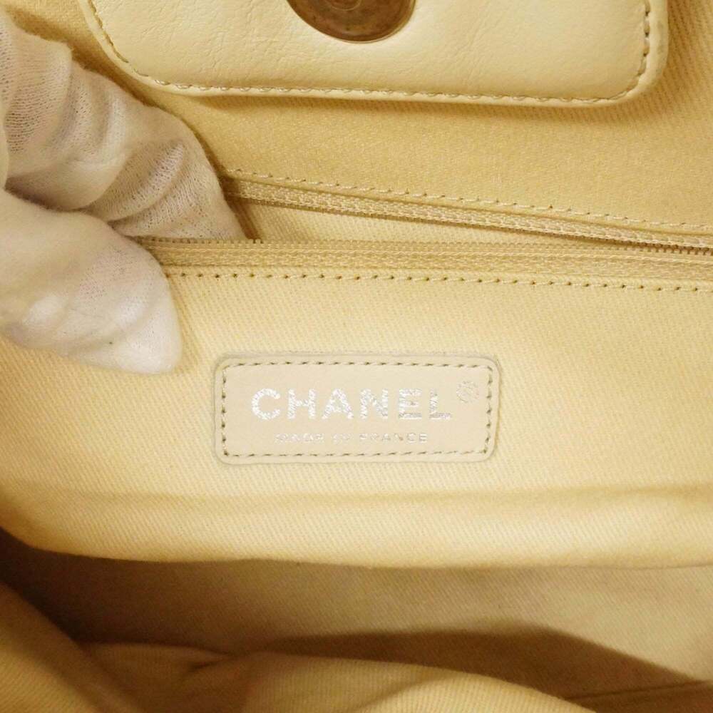 CHANEL White Canvas Tote Bag - Picture 5 of 16